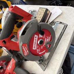 Milwaukee Skillsaw