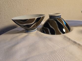 4 New! Japanese rice bowlsAbstract designs