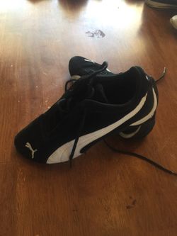 Puma shoes size 41/2