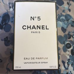 N5 Chanel Paris