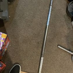 Tricep Bar or Straight bar with 100 pounds 140$ Value