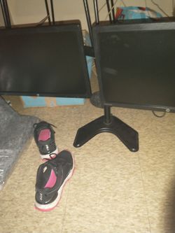 Dual Monitors With Stand 