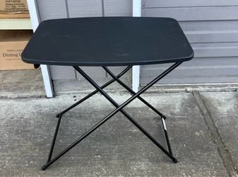 Small folding table / TV tray