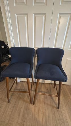 2 Stools