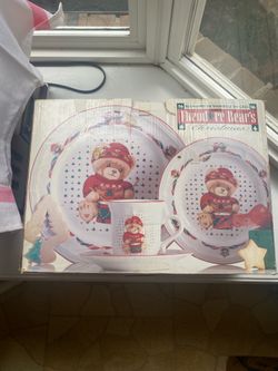 Tienshan Stoneware 16-piece Dinnerware Set titled "Theodore Bear's Christmas" - Compare @$100