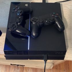 PS4  Original With 2 Controller Working perfectly