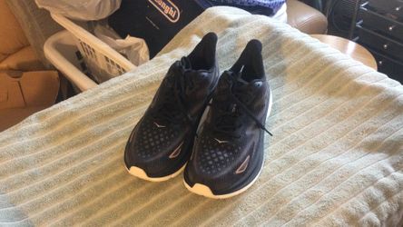 Hoka  Clifton 9 Mens Size 10B