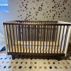 Beautiful Wooden Baby/Toddler Crib