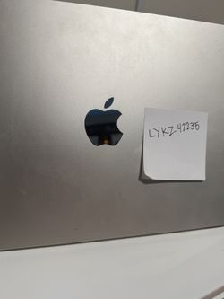 MacBook Air M2 - Starlight