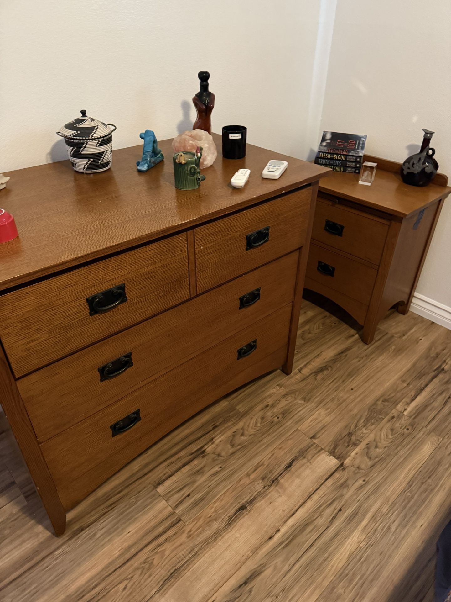 Bedroom Set 5 Piece ( Willing To Separate)