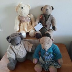 Handmade Knitted Black Mountain Bear Family