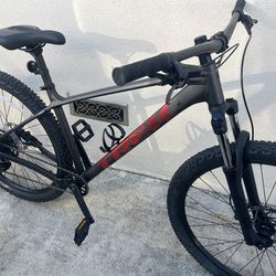 Trek Marlin 5 Gen 3 Like New