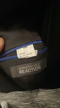 Kenneth cole reaction suit lr44