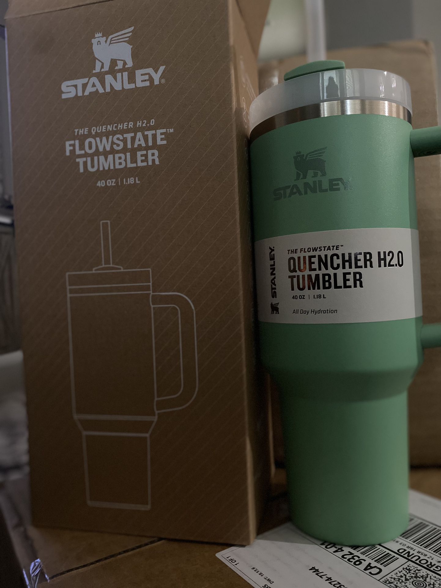 NEW STANLEY The Quencher H2.0 Flowstate Tumbler 40oz Mint Green W/box