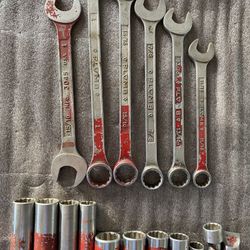 Vintage Plumb Plomb Wrench’s And Sockets