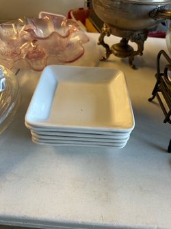Luncheon plates