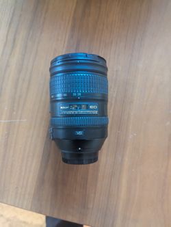Nikon 28-300mm 3.5-4.5 Ed Fx