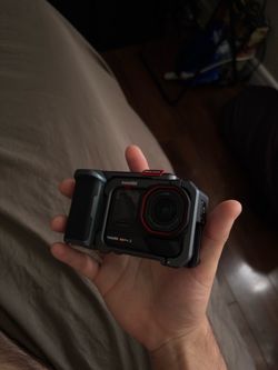 Insta 360 ace pro 2