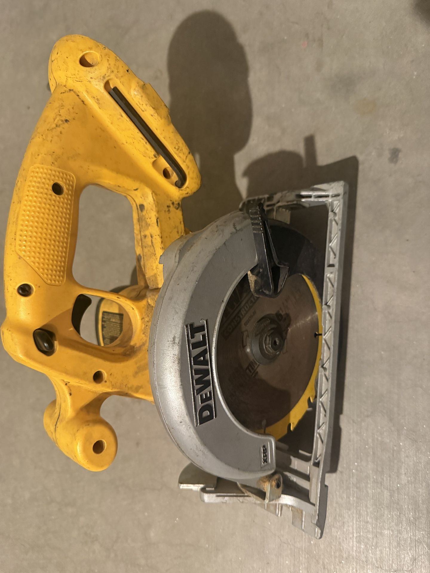DeWalt Saw