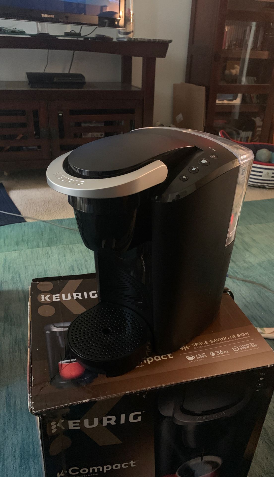 Keurig MAIN-85544 Compact Single-Serve K-Cup Pod Coffee Maker, Black, 2.3