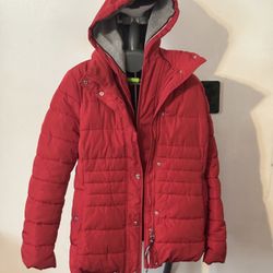 Title: Bold Red Tommy Hilfiger Hooded Puffer Jacket (Size M)