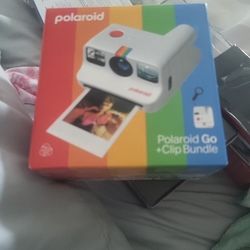 *Polaroid Go + Clip Bundle Instant Camera Generation 2 White NIB