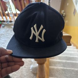 Ny official on field cap