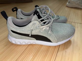 Womens shoes size 6