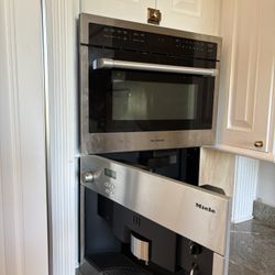 Microwave Oven