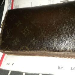 VINTAGE LV MONGRAM ZIPPY WALLET 