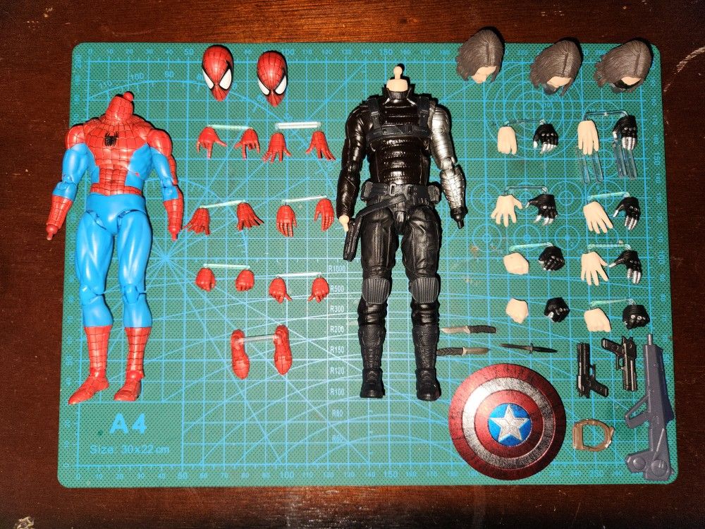 Mafex Spiderman and The Winter Soldier