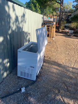Hot Point Freezer White