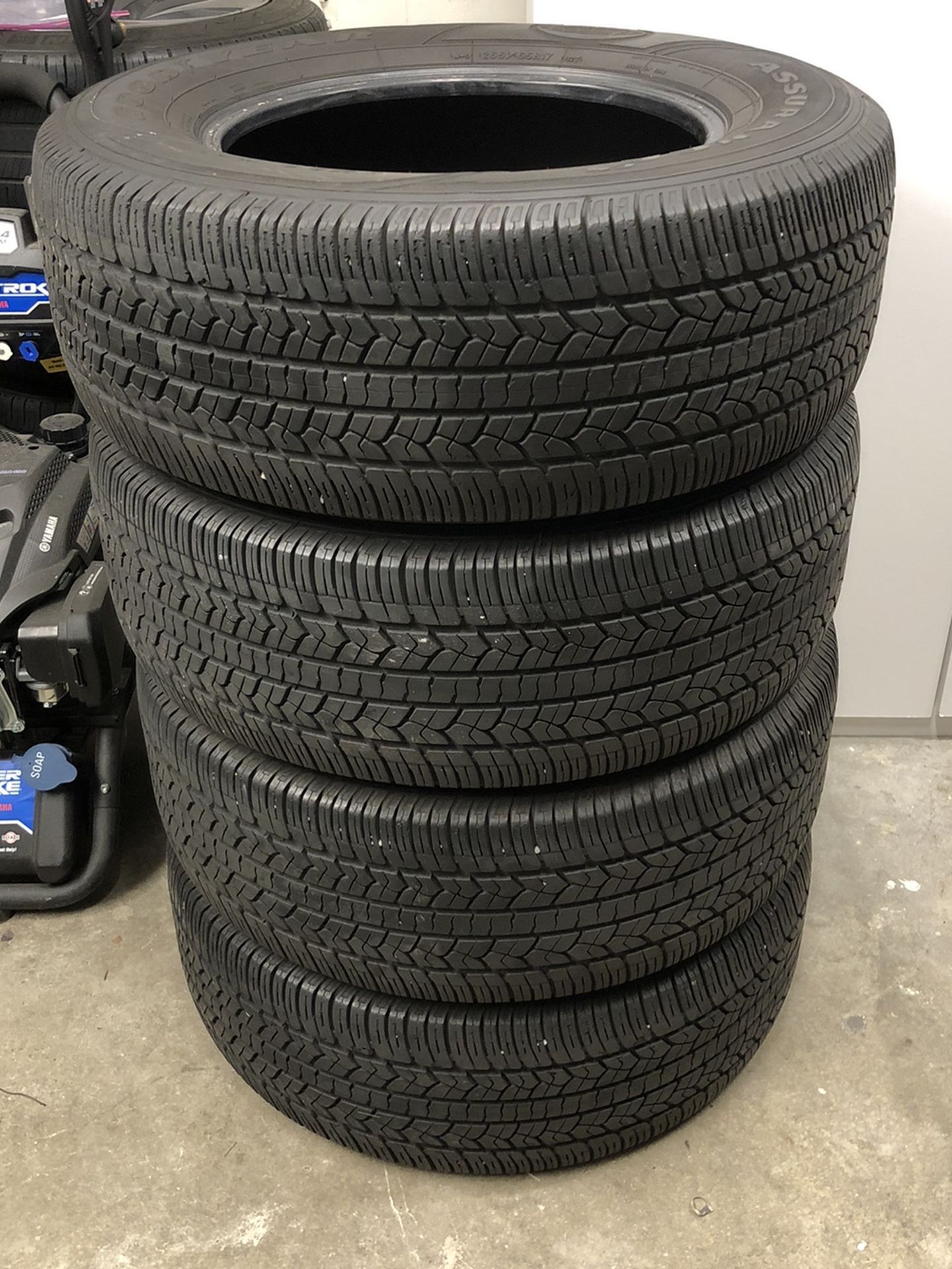 Goodyear Assurance 265/65/17