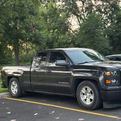 2015 Chevrolet Silverado 1500  including a 4.3L V6 and a 5.3L V8)