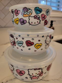 Ceramic Hello Kitty bowls