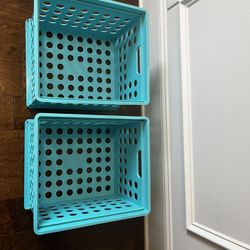 2 STORAGE CRATES