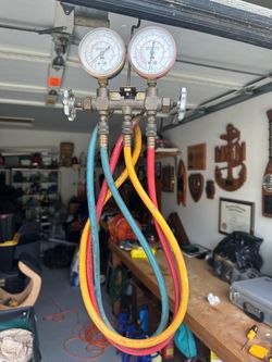 Mueller Brass Co. HVAC Manifold Gauge Set