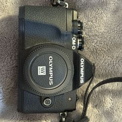 Olympus OM‑D E‑M10 Mark III