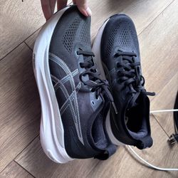 ASICS Kayano 31 Women’s 9.5