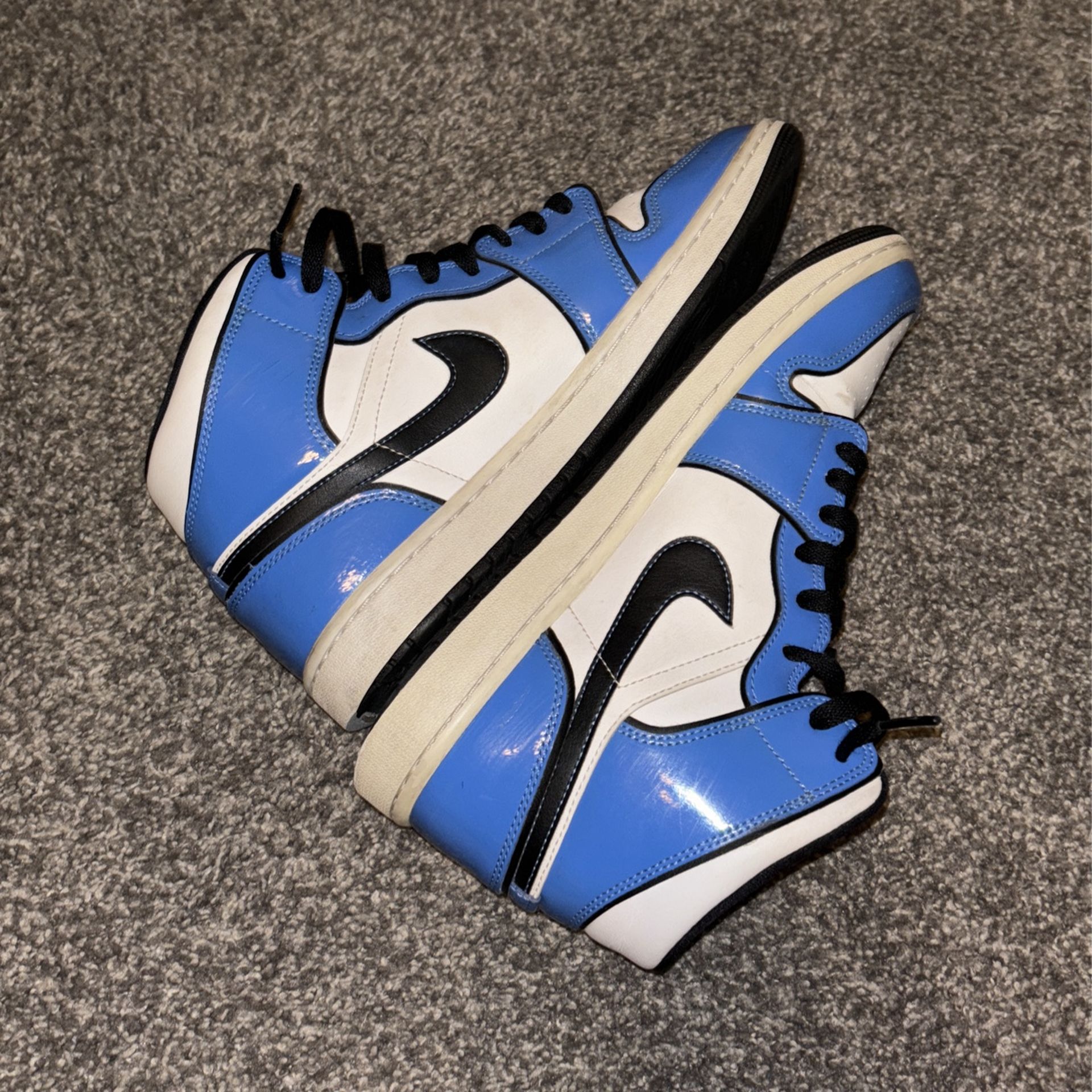 Jordan 1 Signal Blue