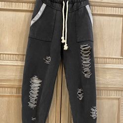 Distressed Woman’s Joggers 