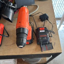 Black And Decker 20v  Lithium  Drill With 2 Batteries And Charger