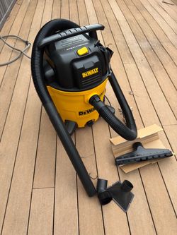 DEWALT Stealthsonic Shop Vacuum Quiet 12-Gallon 5.5 HP Corded Wet/Dry with Accessories Included