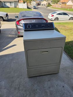 whirlpool gas dryer (delivery available)