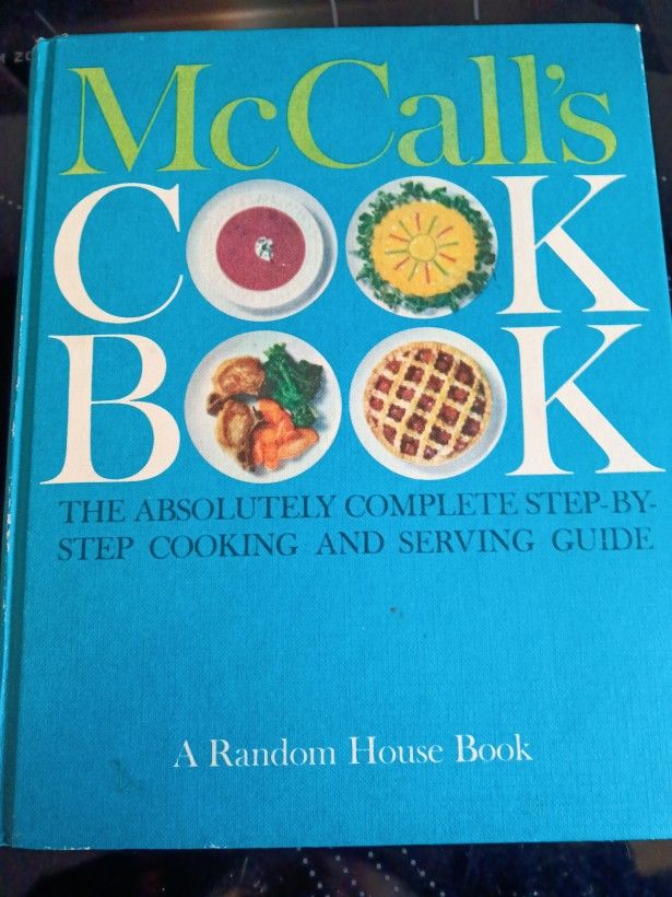 MCCALL'S VINTAGE COOKBOOK 1963 1st EDITION 1st PRINTING.