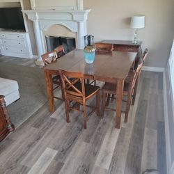 Dining Room Table 