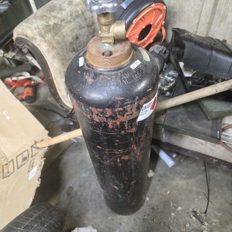 Full Acetylene Tank 1450cf