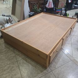 Full size bed platform with drawers