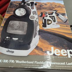 Jeep TV/Am/ Fm Weatherband/Lantern