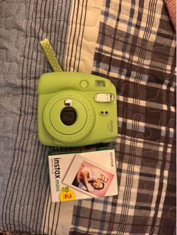 Fujifilm Instax Mini 9 Camera Bundle